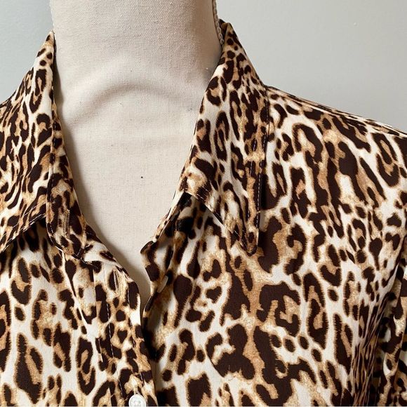 Banana Republic Dillon Classic Fit Buttondown Shirt in Animal/Leopard Print - Picture 3 of 13